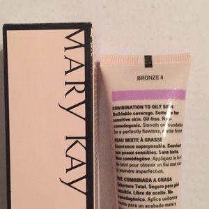 Bronze 4 Mary Kay Matte Wear Foundation NEW in Box